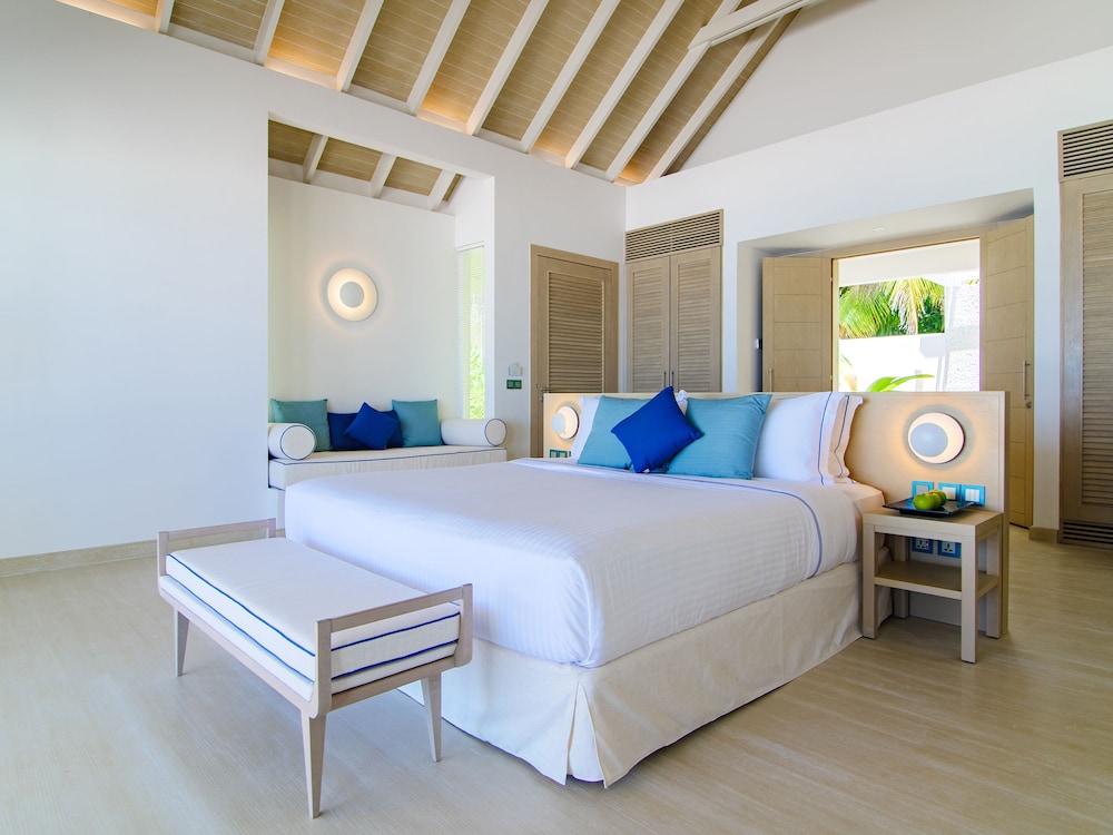 Beach Villa - 7 Night Free photo 1