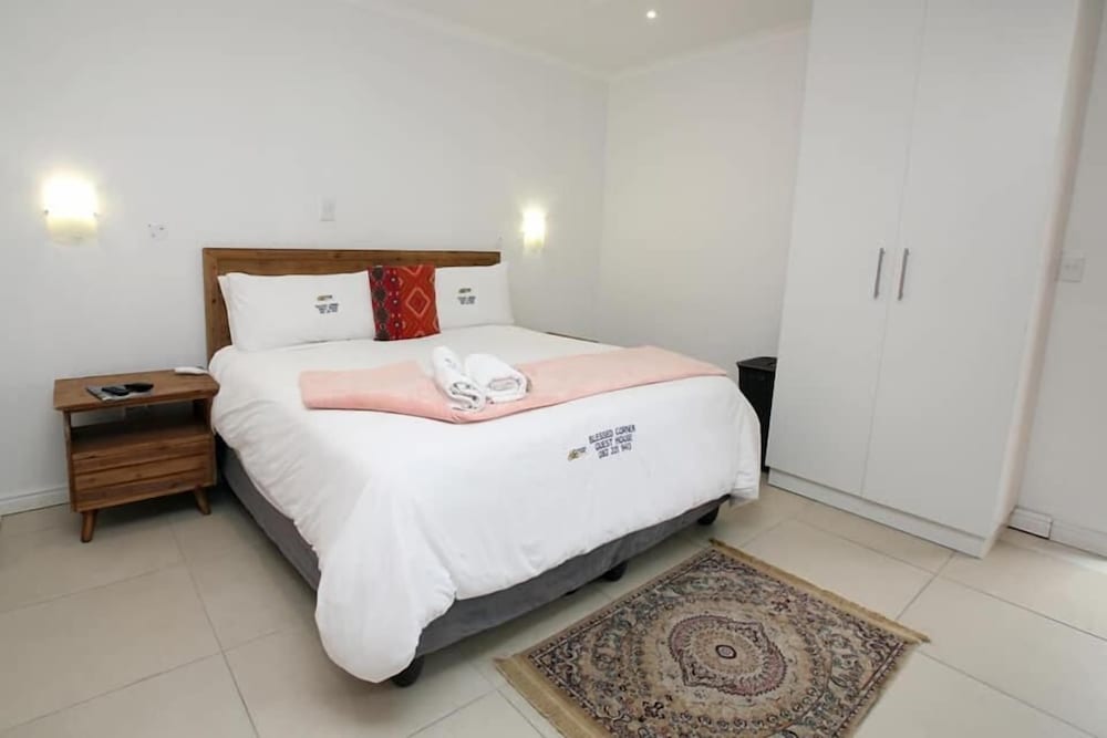 Standard Double Room photo 2