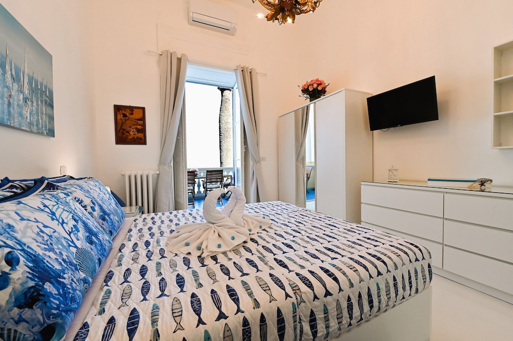 Deluxe Suite photo 1