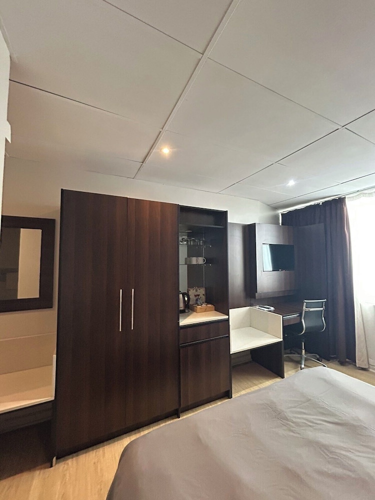 Deluxe Premium Room - Photo 5