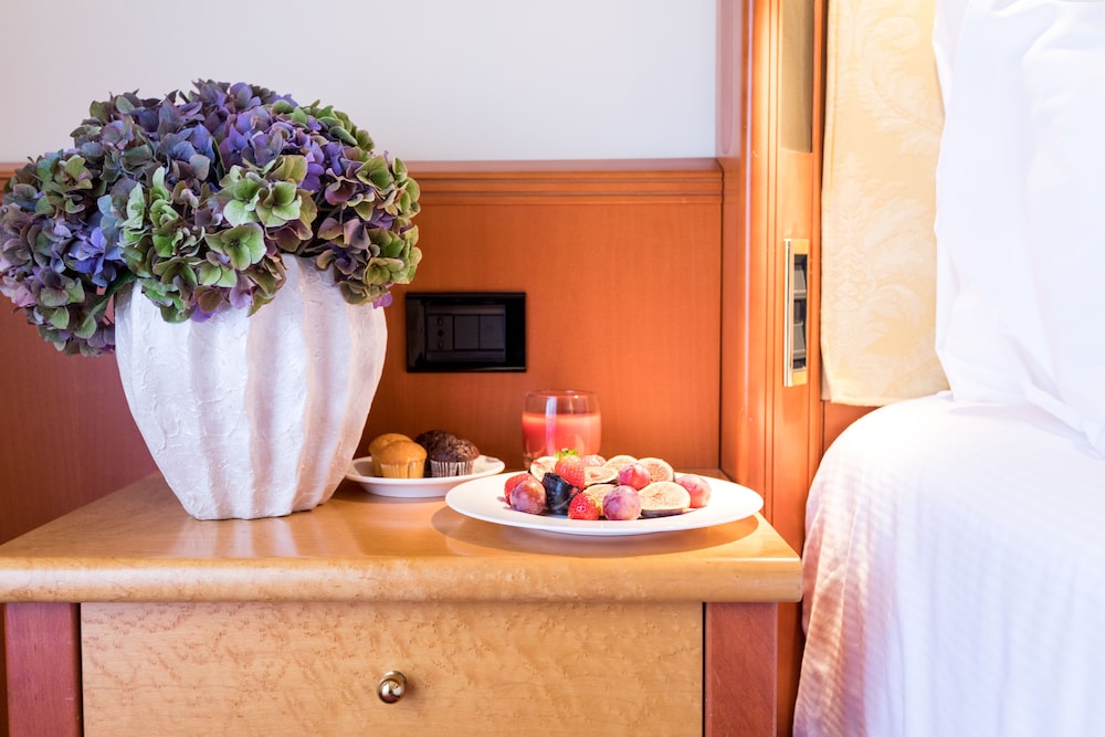 Standard Double Room - Photo 3