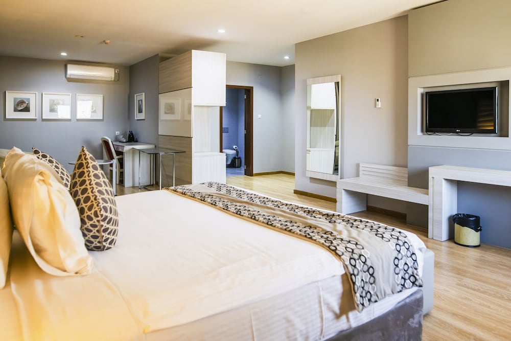 Executive Suite