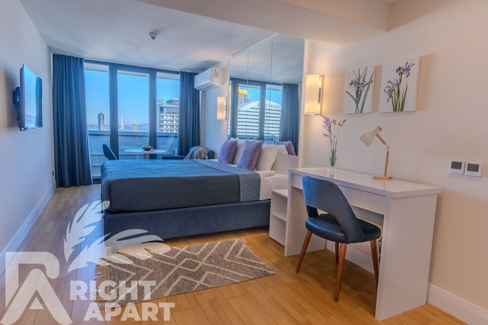 Luxury Triple Room