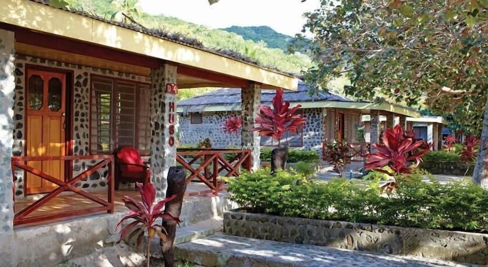Basic Cottage, Beach View photo 2