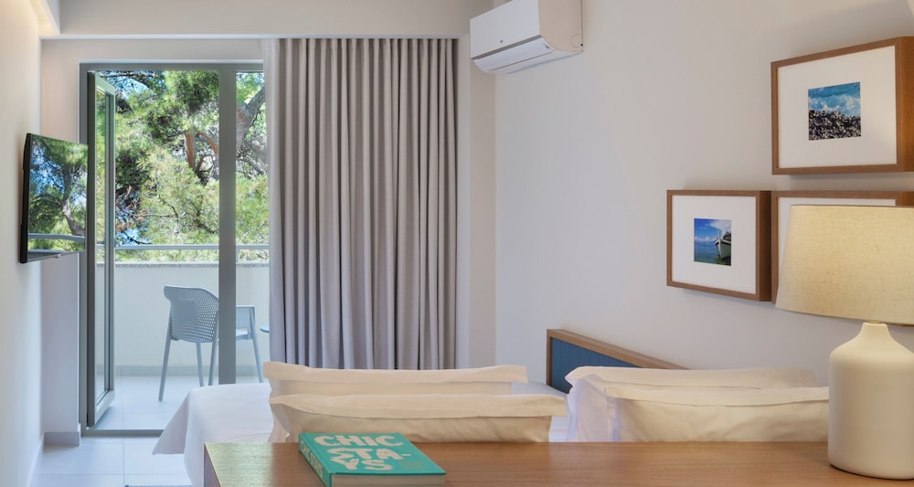 Classic Room, Sea Facing photo 3