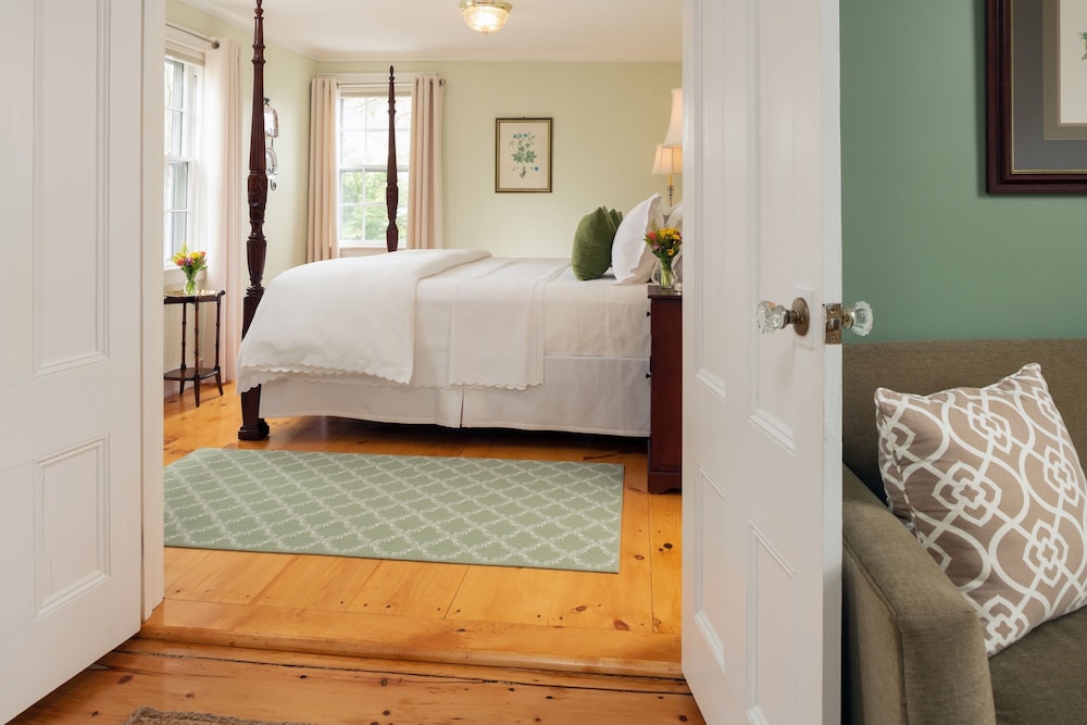 Seacroft Suite photo 3