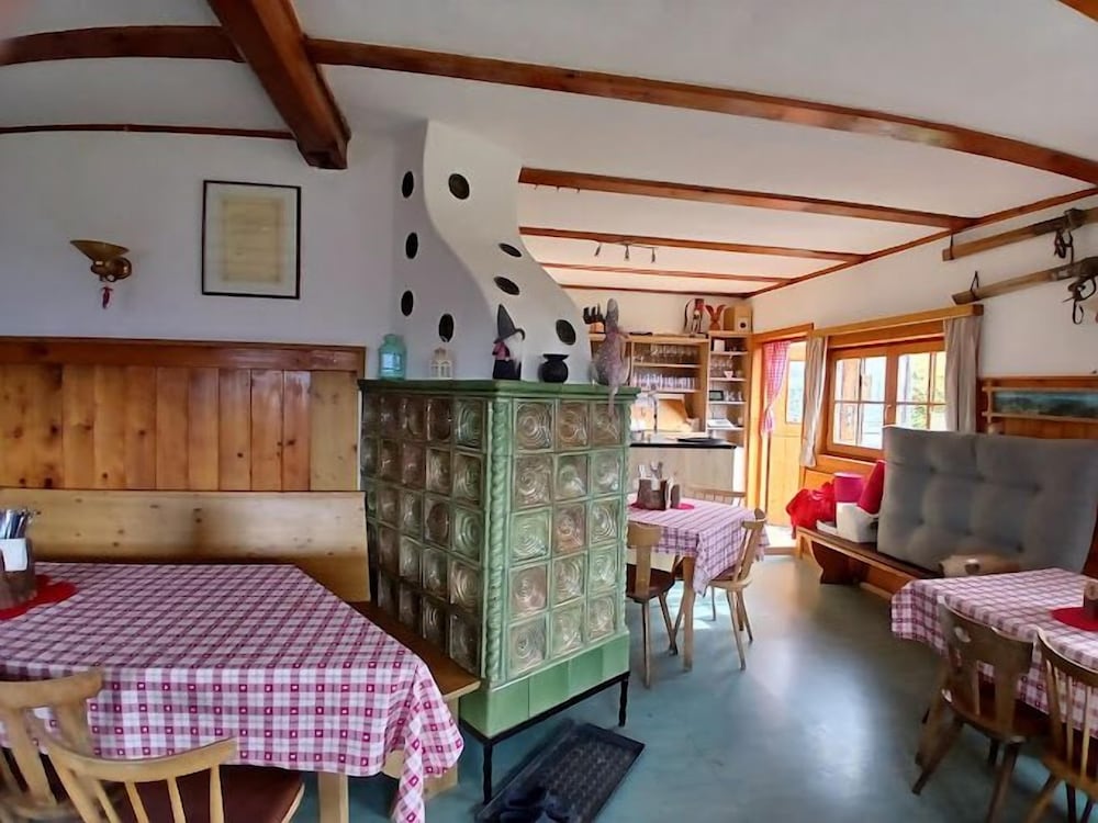 Basic Cabin, Mountain View photo 2