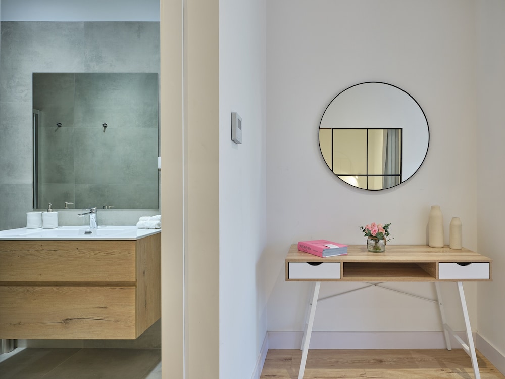 Premium Apartment - Photo 15
