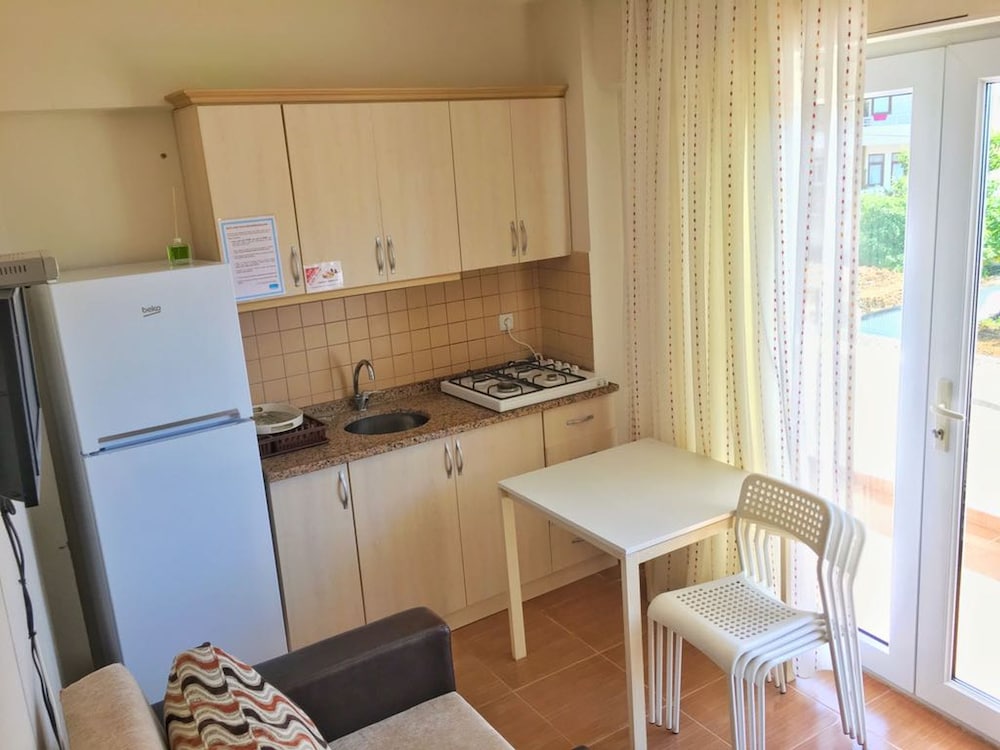 Economy Apartment, 1 Double Bed, Kitchen, Garden View photo 3
