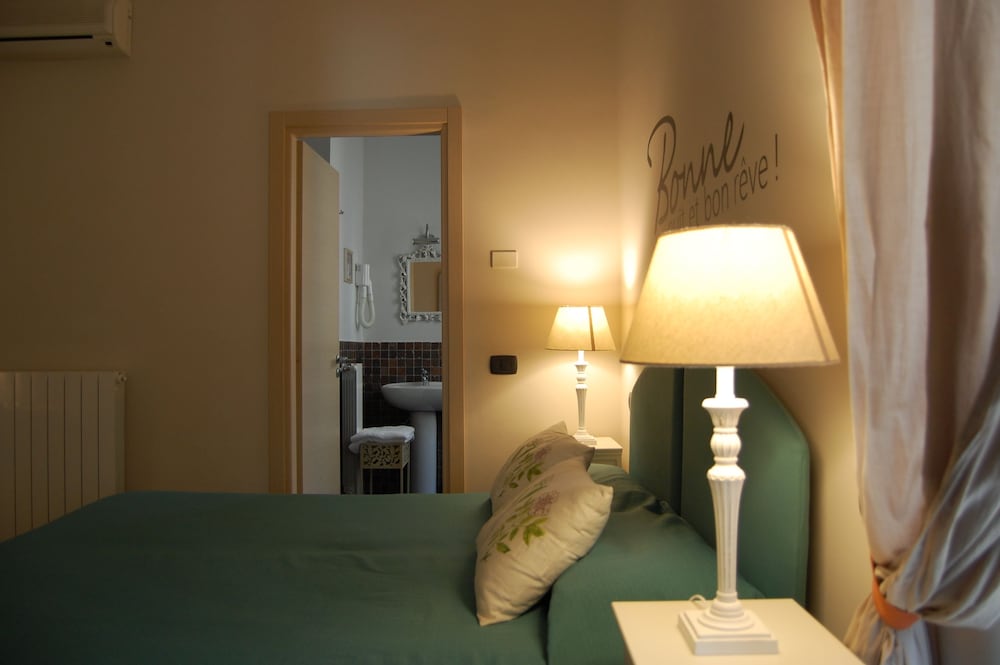 Superior Double or Twin Room - Photo 2