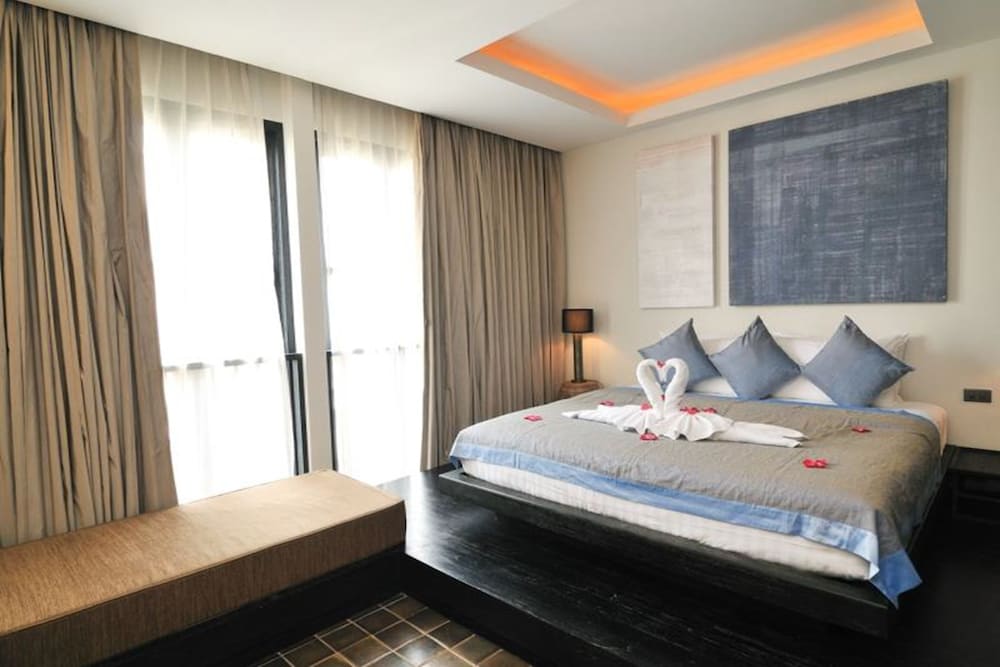 Deluxe Room, 1 Double Bed, Courtyard View photo 3