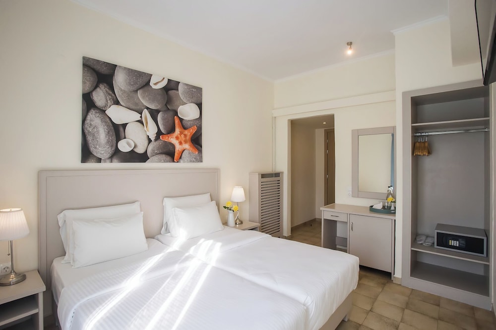 Standard Double or Twin Room, Balcony - Photo 6