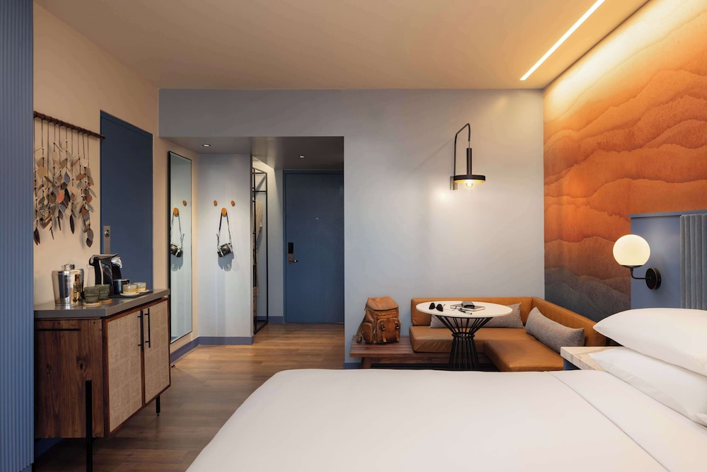 King Suite High Floor photo 2