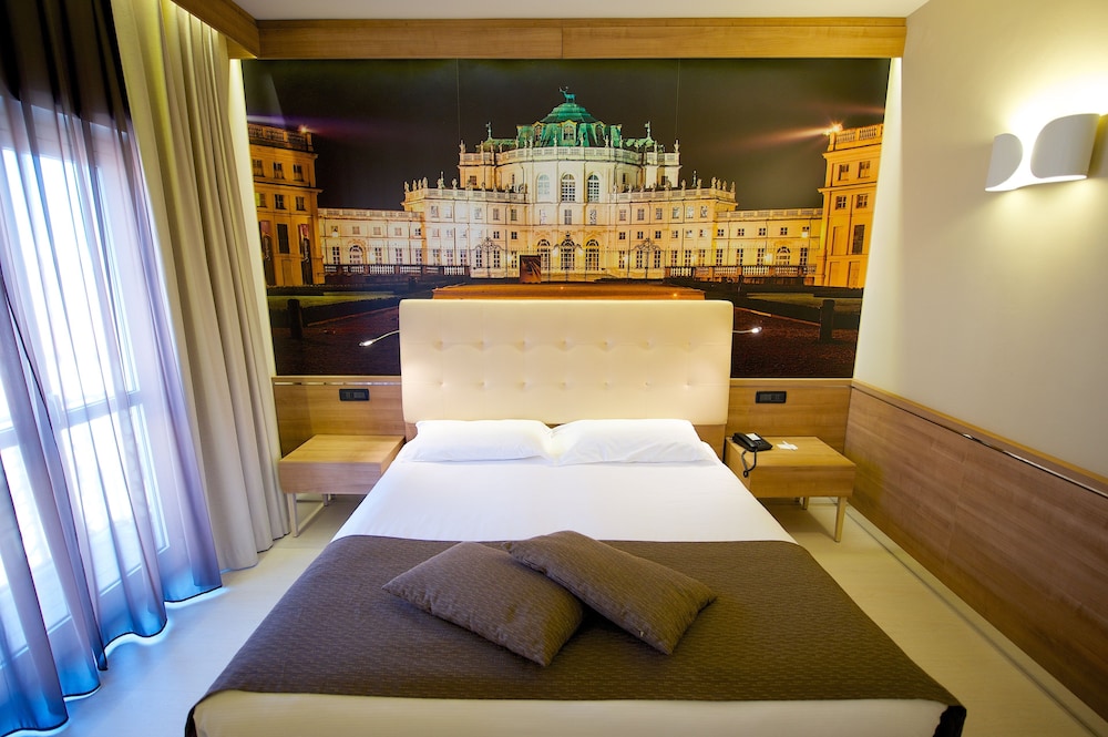 Deluxe Room, Balcony - Photo 9
