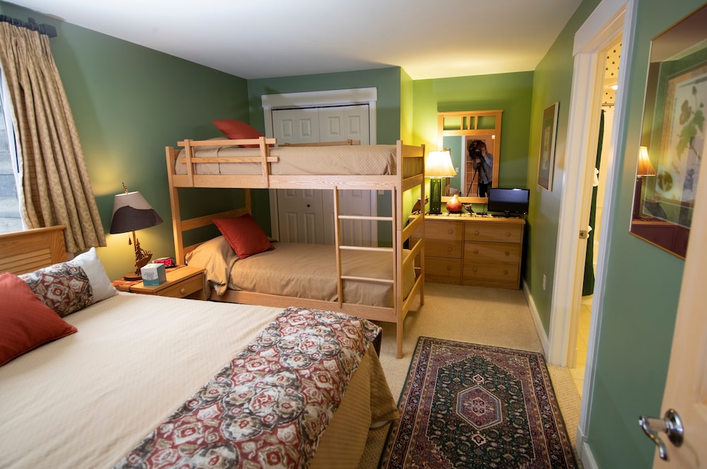 Condo, 3 Bedrooms