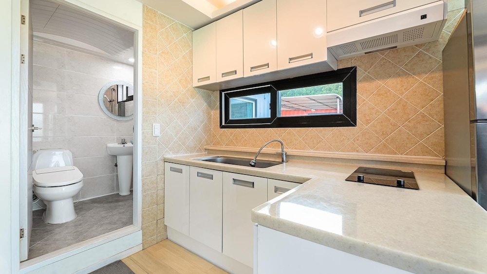 Basic Room, 1 Bedroom (Naples4) - Photo 6