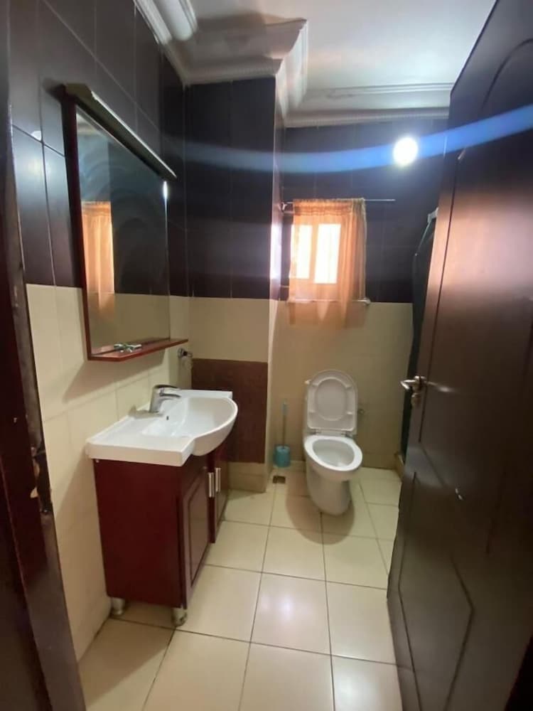 Executive Room - Photo 15