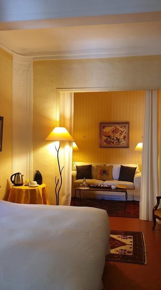 Suite, Garden View (Miel)