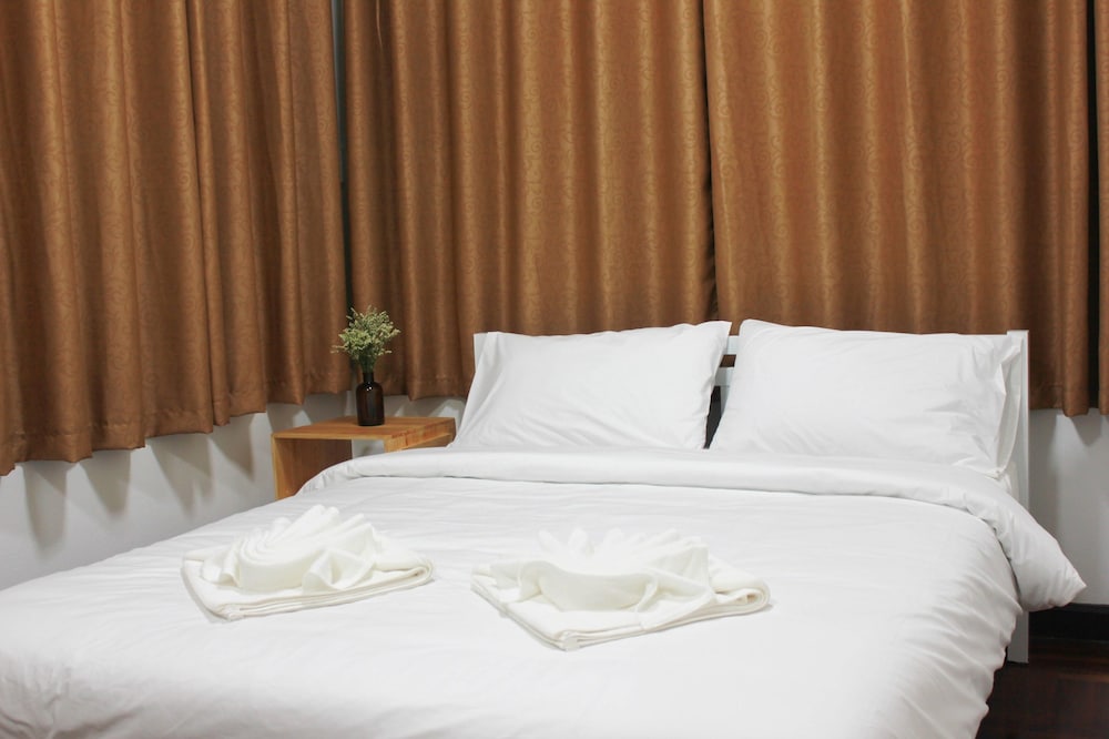 Double Room with External Private Bathroom photo 2