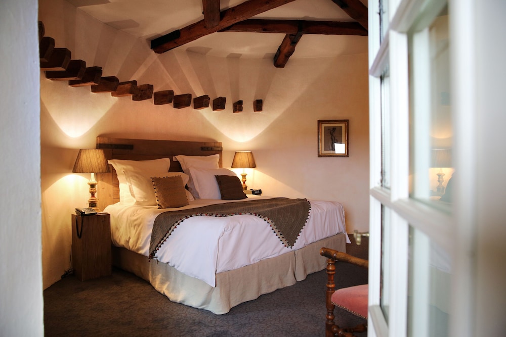 Deluxe Room - Photo 1