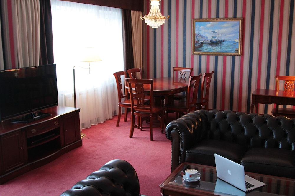 Executive Suite photo 1