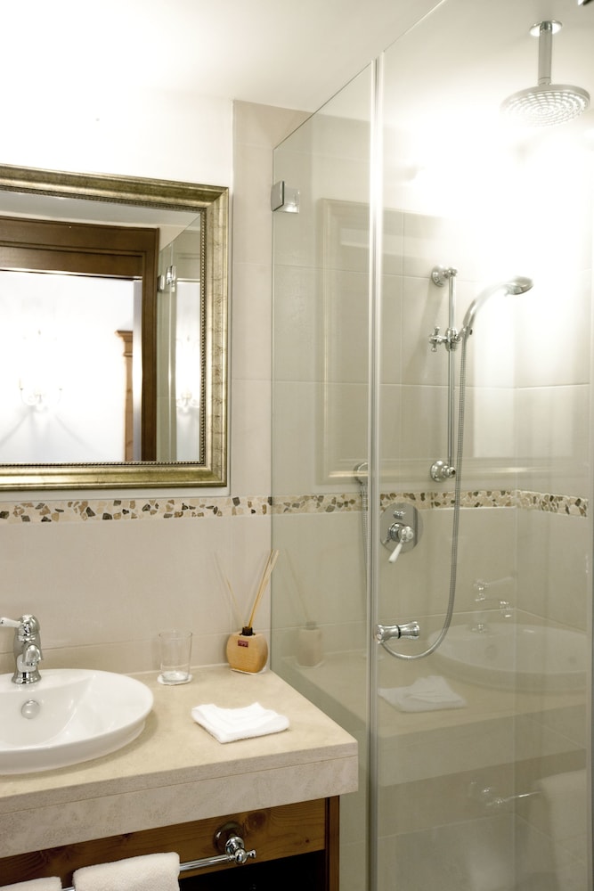 Superior Double Room, Balcony, Mountain View (Seasonal)