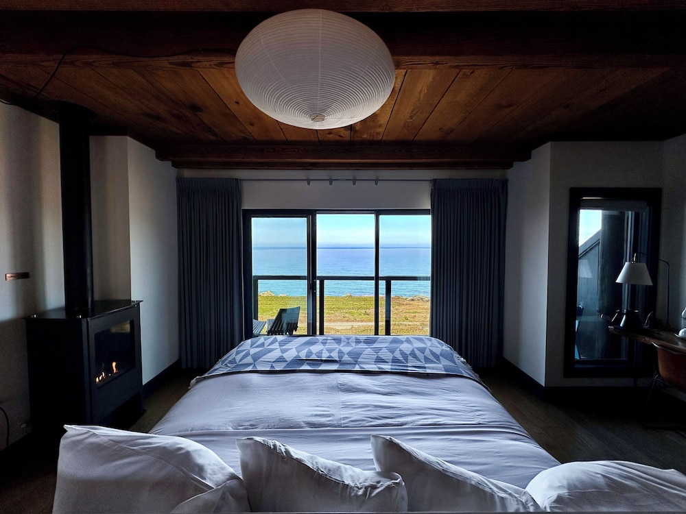 Room, Ocean View - Photo 2