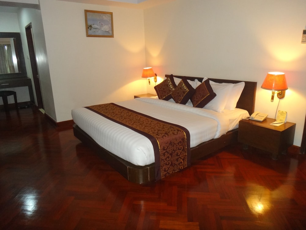 Executive Suite