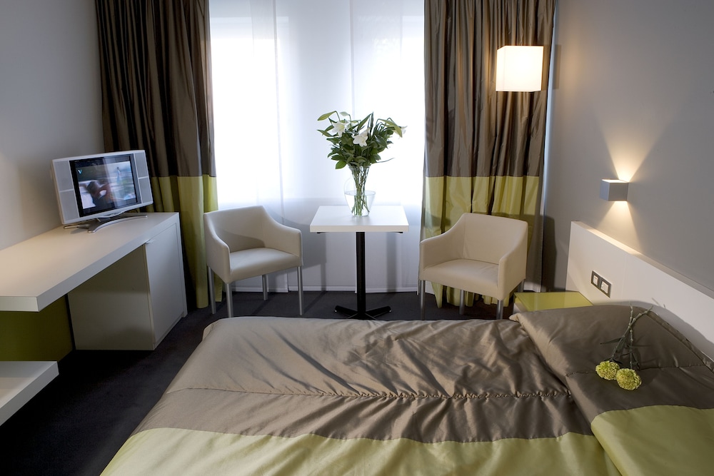 Standard Double Room, 1 Bedroom - Photo 2