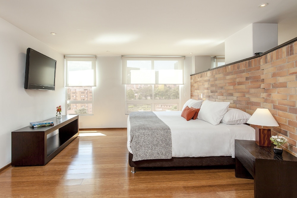 Apartment - Photo 2