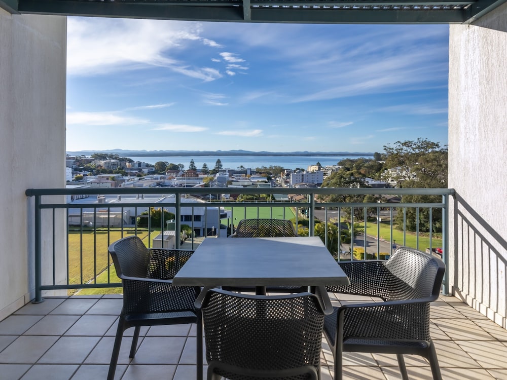 Deluxe Executive Apartment photo 2