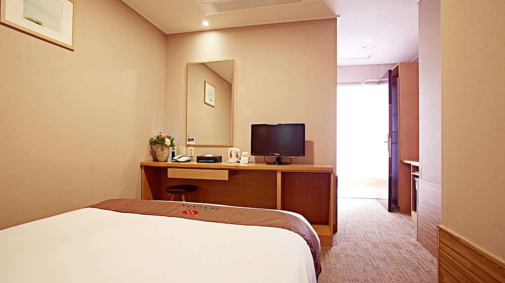 Standard Double Room - Photo 2