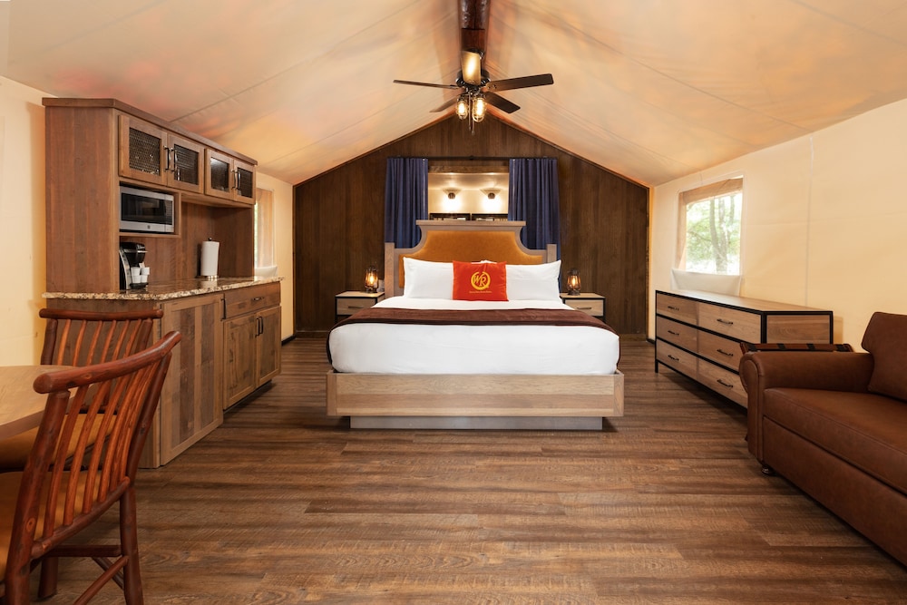 Room (Luxury Glamping) photo 1