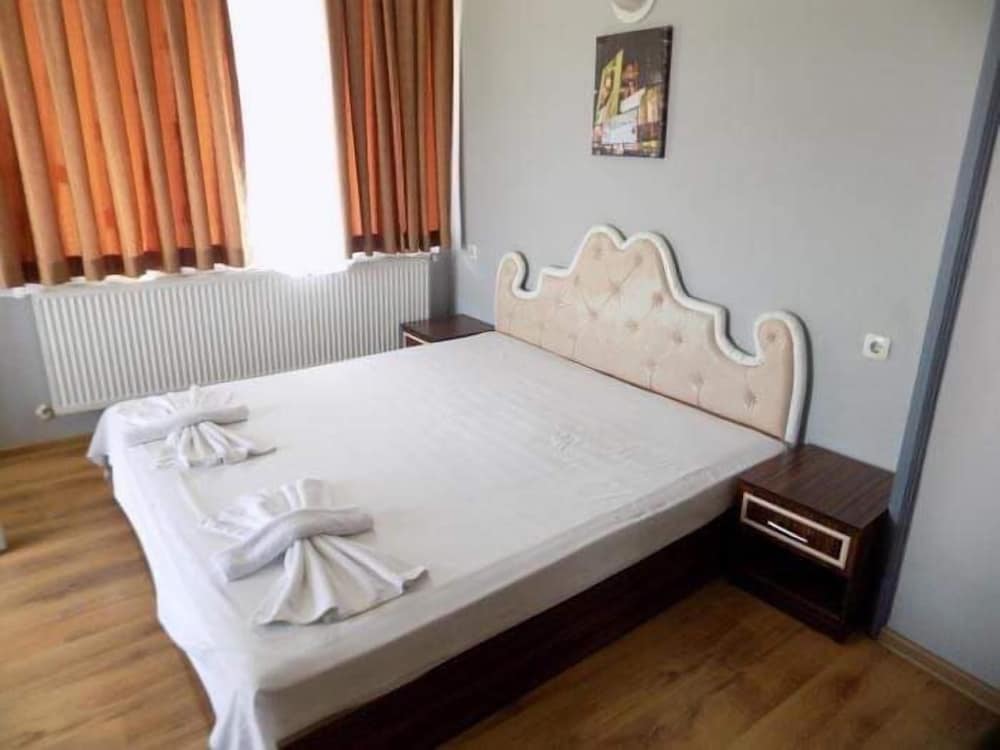 Standard Double Room photo 3