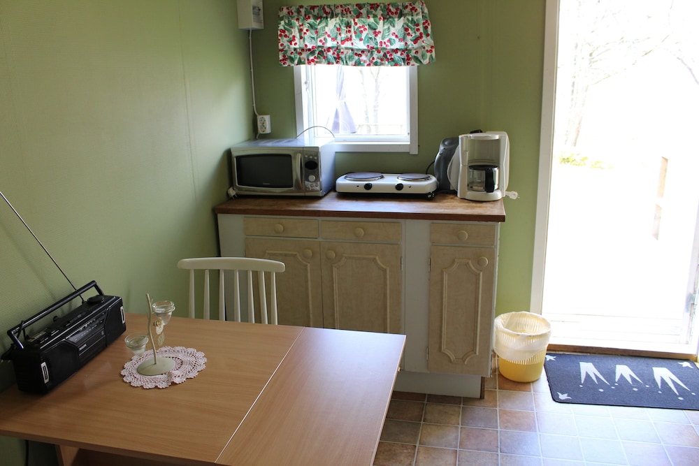 Cabin (2) photo 3