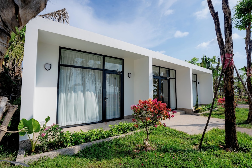 Family Suite Bungalow Sea View photo 1