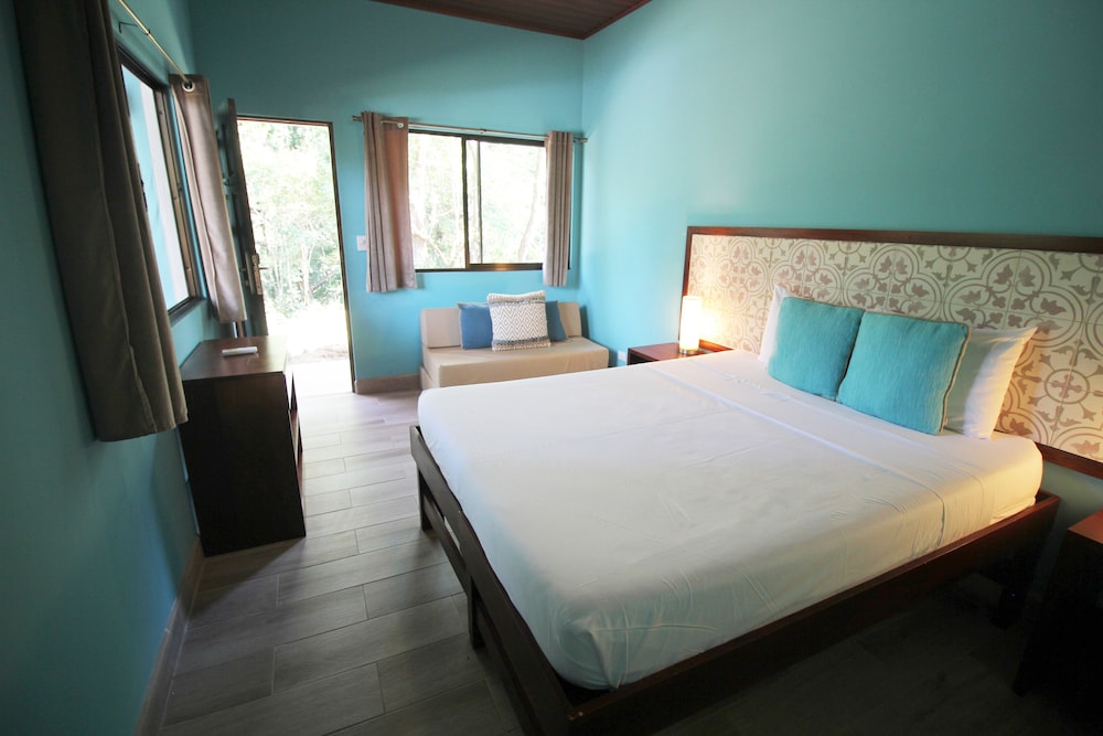 Deluxe Double or Twin Room, Private Bathroom, Garden View