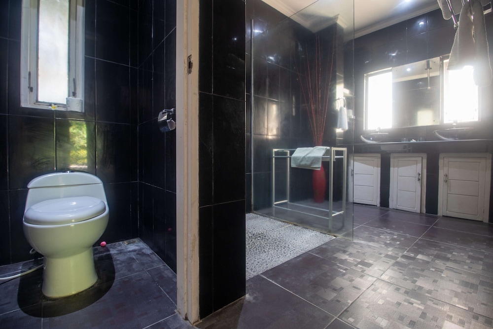 Three Bedroom Executive Private Pool Villa - Photo 16