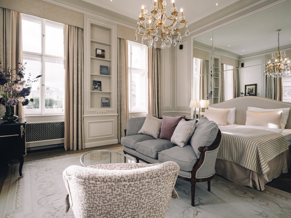 Signature Suite View thumbnail 5