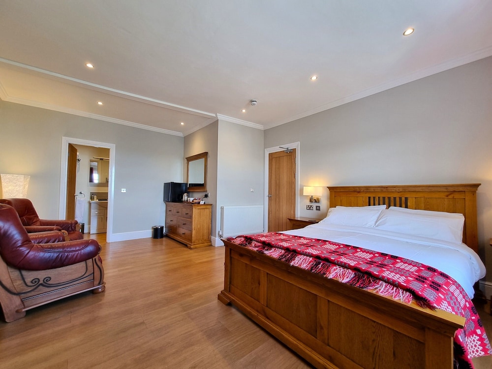 Deluxe Double Room, Ensuite, Sea View (302)