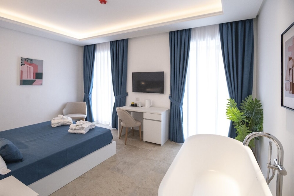 Deluxe Room, City View photo 2