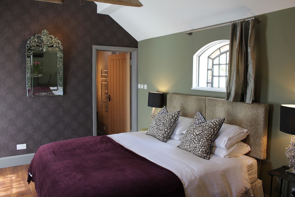 Design Room, 1 King Bed, Non Smoking, Courtyard View photo 2