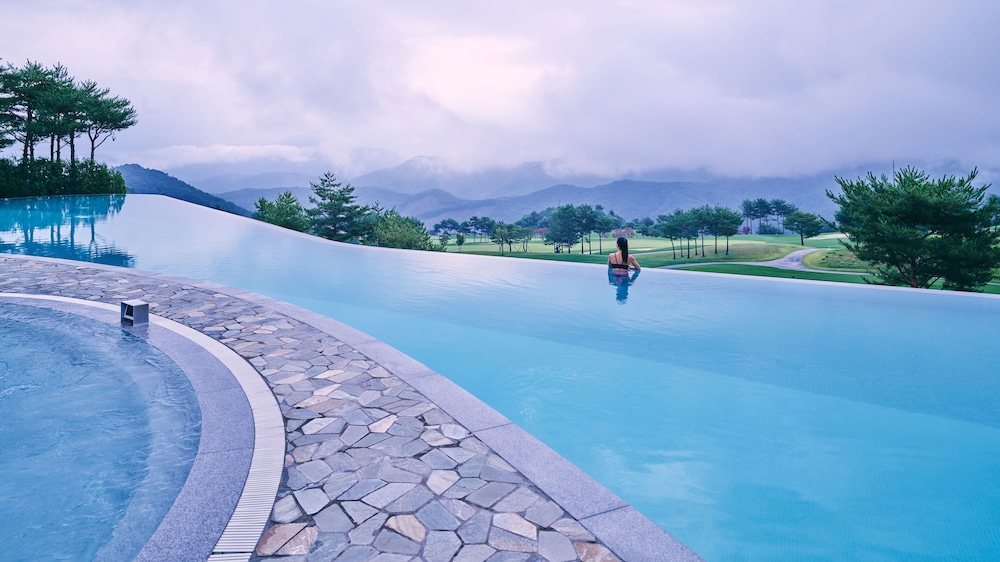 [Activity PKG(for2)]Gold Suite(Kitchen/Park View) - Choose1 of Ant world/Luge World/Infinity Pool photo 2