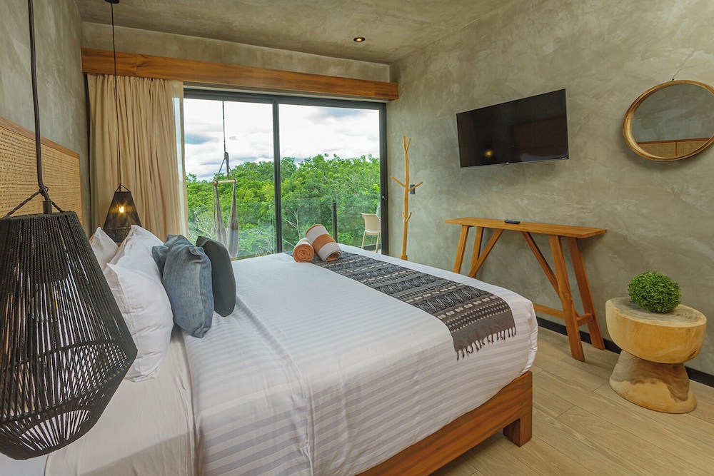 Panoramic Penthouse