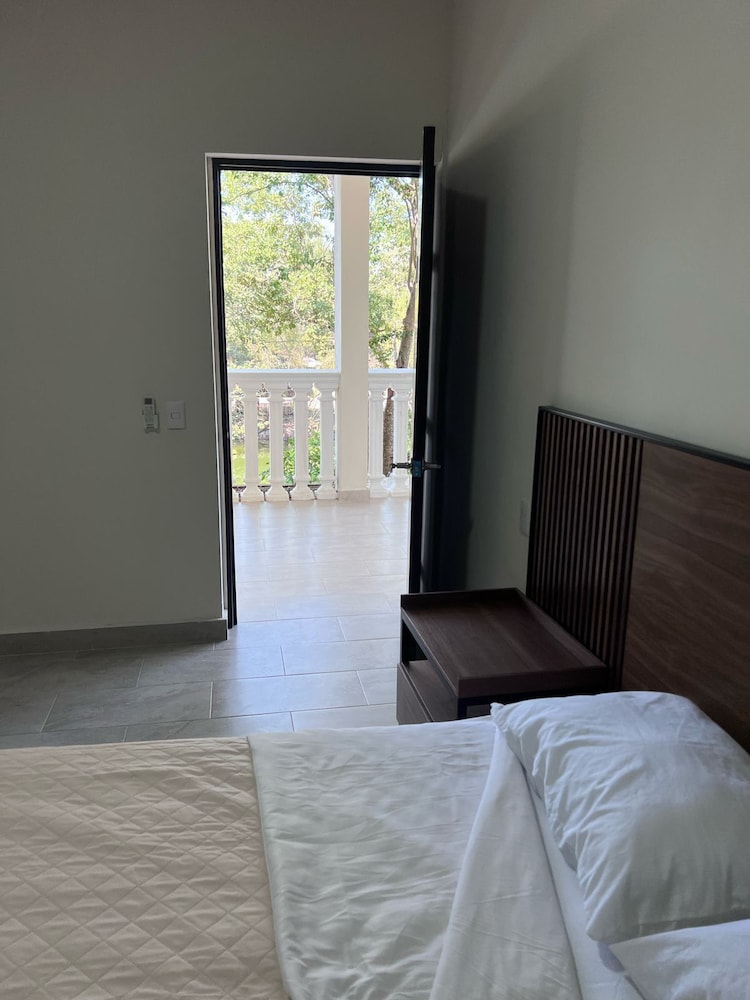 Family Room, River View