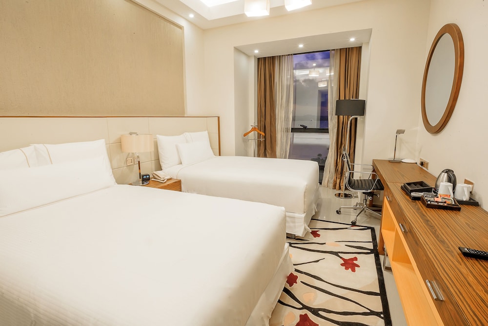 Premier Studio, 2 Queen Beds, Ocean View - Photo 4
