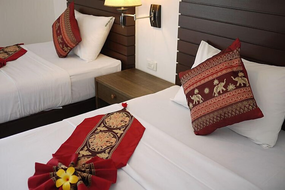 Twin Beds photo 3