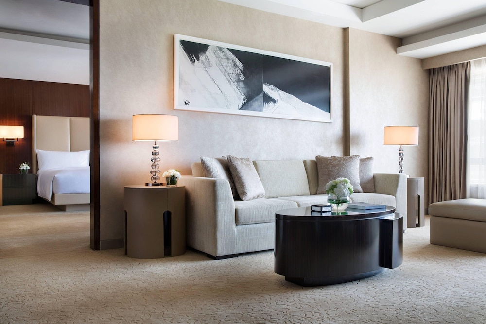Suite, 1 Bedroom, City View