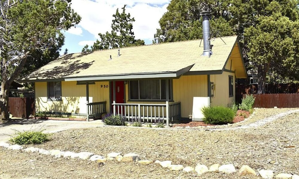 Cabin, Multiple Beds, Hot Tub, Mountain View