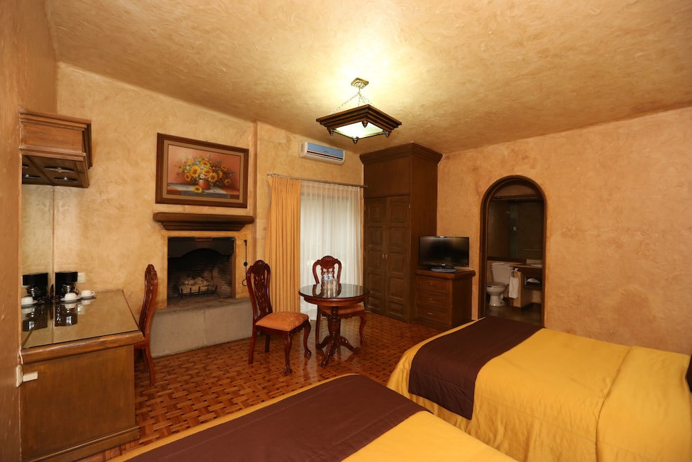 Standard Room, 2 Double Beds, Garden View - Photo 2